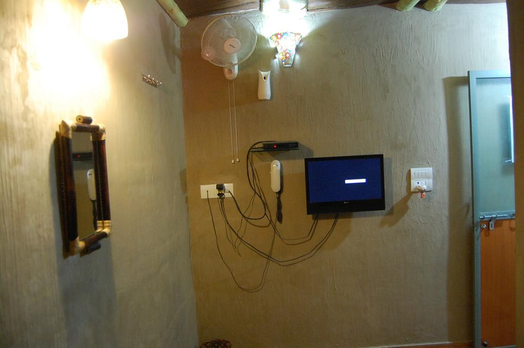 Shri Guest House Váránaszi Szoba fotó