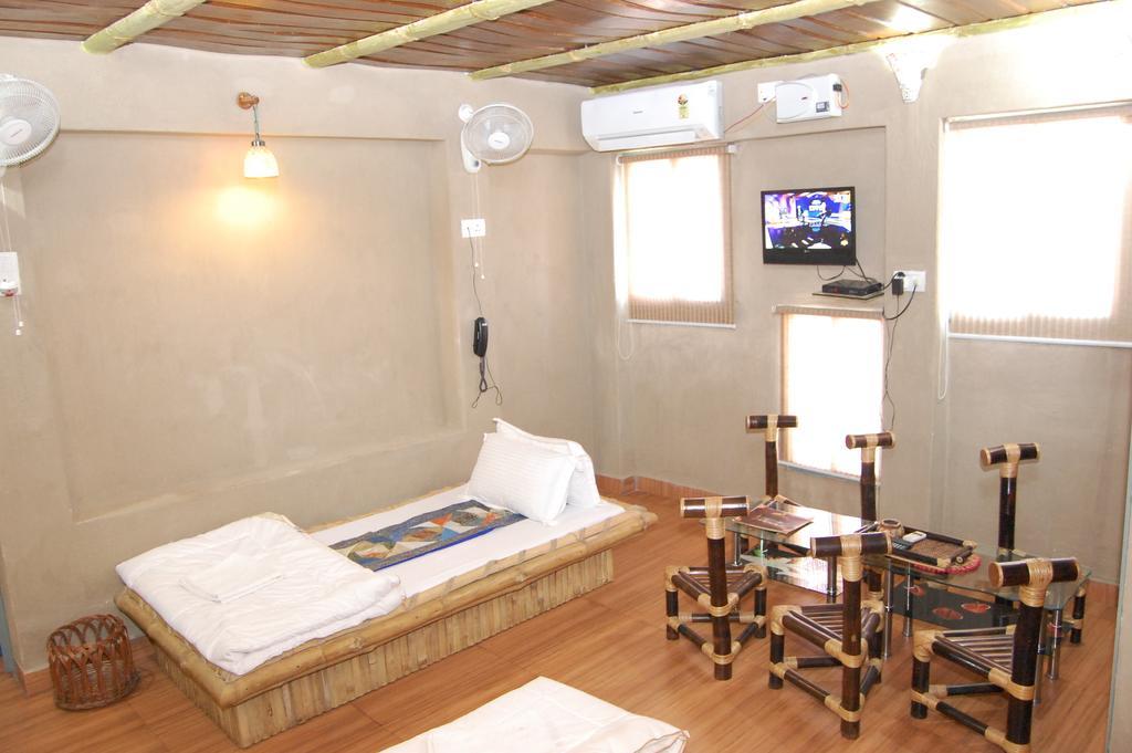 Shri Guest House Váránaszi Szoba fotó